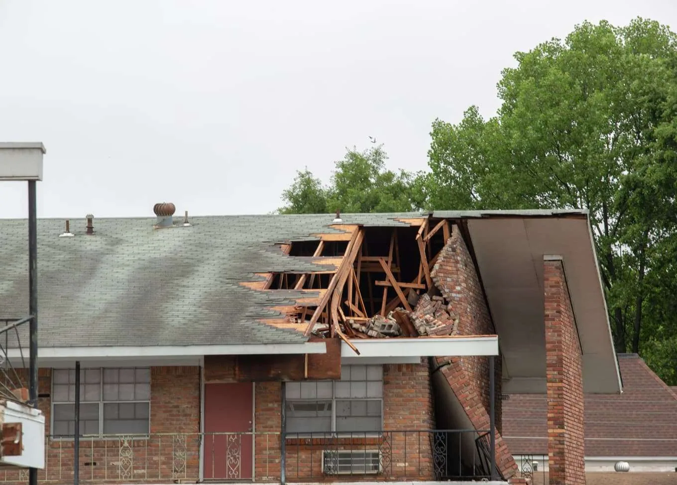 Emergency Commercial Roof Repair in Fontana, CA